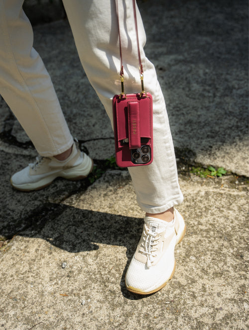 iPhone Hülle mit Strap - Magenta