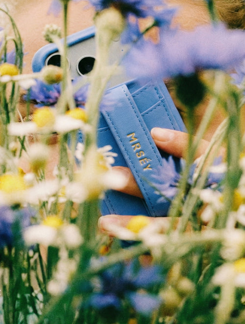 iPhone Hülle mit Strap - Azure